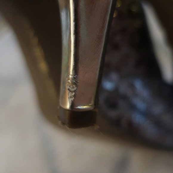 Bandolino Gold Slingback Heels - Picture 7 of 8
